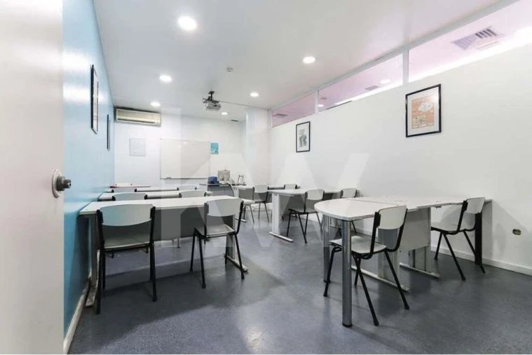 Loja para Venda em Alvalade Foto 12