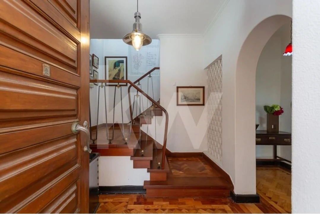 Moradia T4 para Venda em Algés, Linda-A-Velha e Cruz Quebrada-Dafundo Foto 5