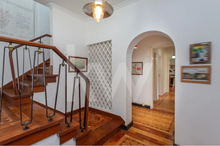 Moradia T4 para Venda em Algés, Linda-A-Velha e Cruz Quebrada-Dafundo Foto 9