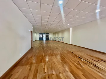 Armazém para Arrendamento em Cedofeita, Santo Ildefonso, Sé, Miragaia, São Nicolau e Vitória