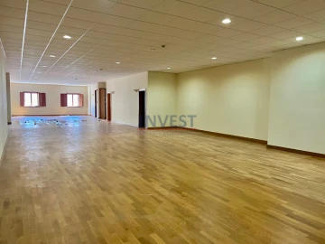 Armazém para Arrendamento em Cedofeita, Santo Ildefonso, Sé, Miragaia, São Nicolau e Vitória