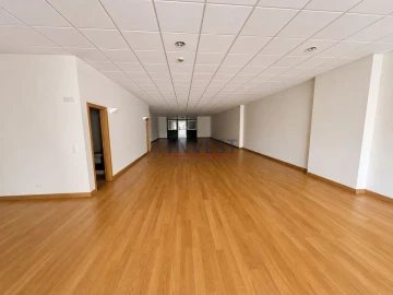 Armazém para Arrendamento em Cedofeita, Santo Ildefonso, Sé, Miragaia, São Nicolau e Vitória