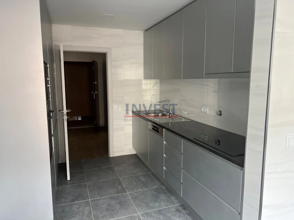Apartamento T2 para Venda em Cedofeita, Santo Ildefonso, Sé, Miragaia, São Nicolau e Vitória Foto 3