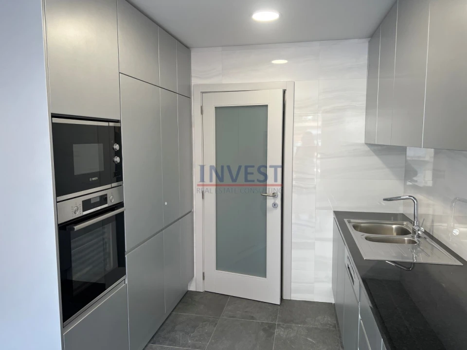 Apartamento T2 para Venda em Cedofeita, Santo Ildefonso, Sé, Miragaia, São Nicolau e Vitória Foto 6