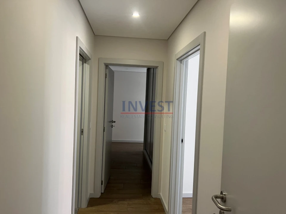 Apartamento T2 para Venda em Cedofeita, Santo Ildefonso, Sé, Miragaia, São Nicolau e Vitória Foto 9