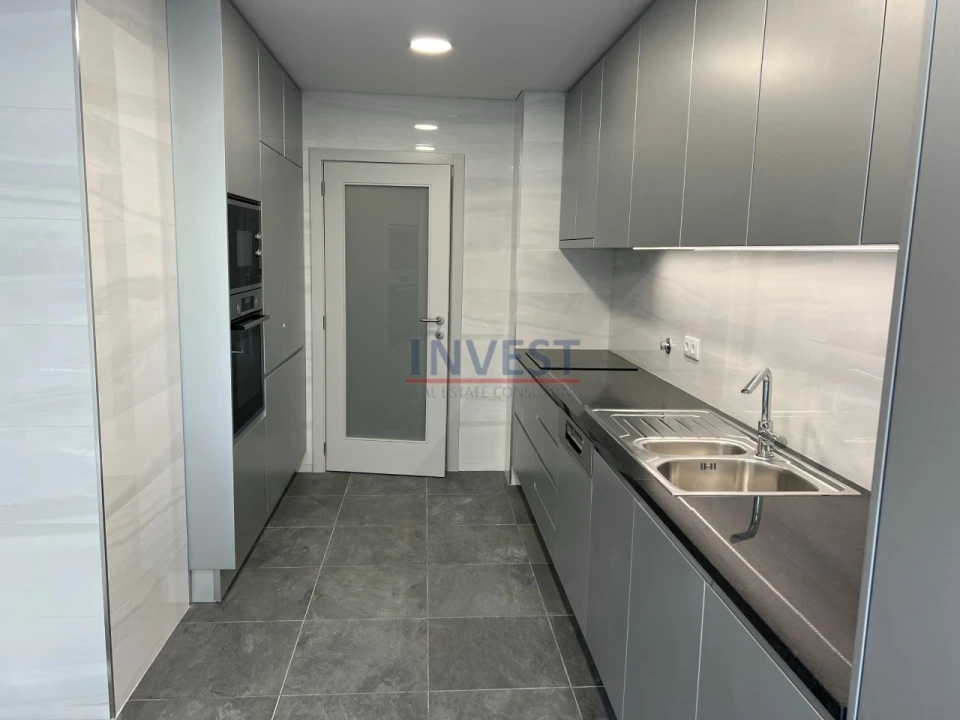 Apartamento T3 para Venda em Cedofeita, Santo Ildefonso, Sé, Miragaia, São Nicolau e Vitória Foto 8