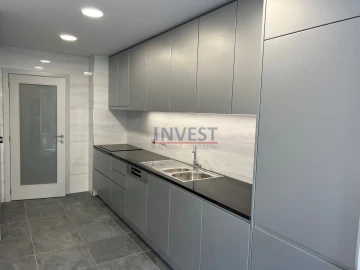 Apartamento T3 para Venda em Cedofeita, Santo Ildefonso, Sé, Miragaia, São Nicolau e Vitória