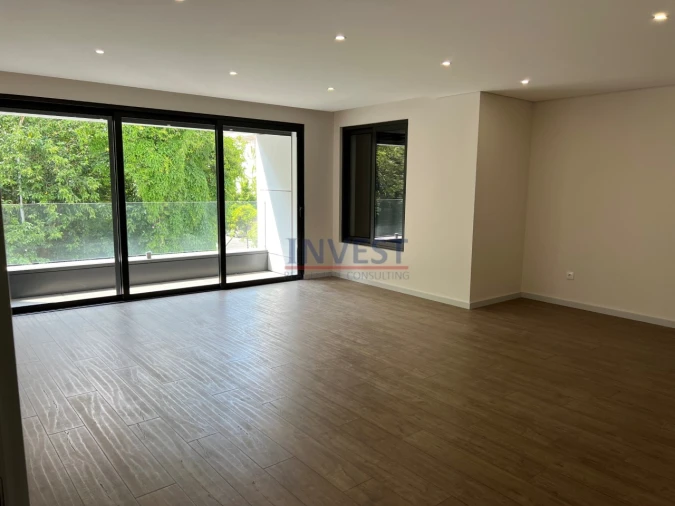 Apartamento T3 para Venda em Cedofeita, Santo Ildefonso, Sé, Miragaia, São Nicolau e Vitória Foto 4