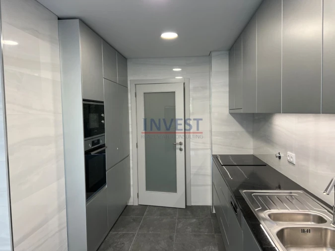Apartamento T3 para Venda em Cedofeita, Santo Ildefonso, Sé, Miragaia, São Nicolau e Vitória Foto 11