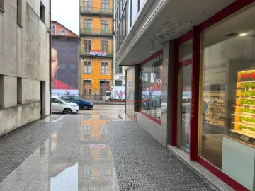 Loja para Venda em Cedofeita, Santo Ildefonso, Sé, Miragaia, São Nicolau e Vitória