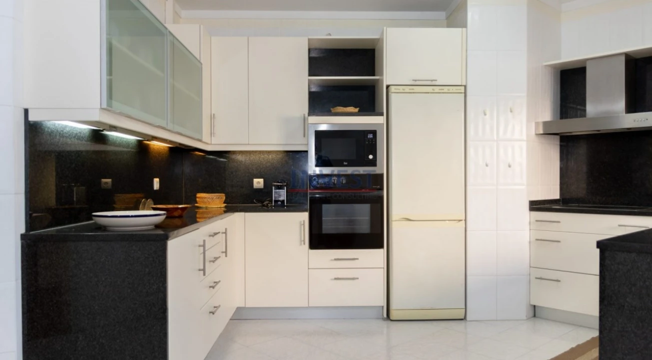 Apartamento T4 para Venda em Campanhã Foto 1
