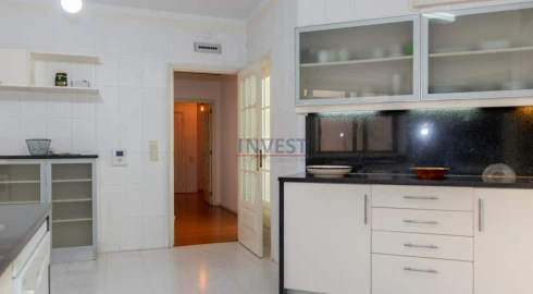 Apartamento T4 para Venda em Campanhã