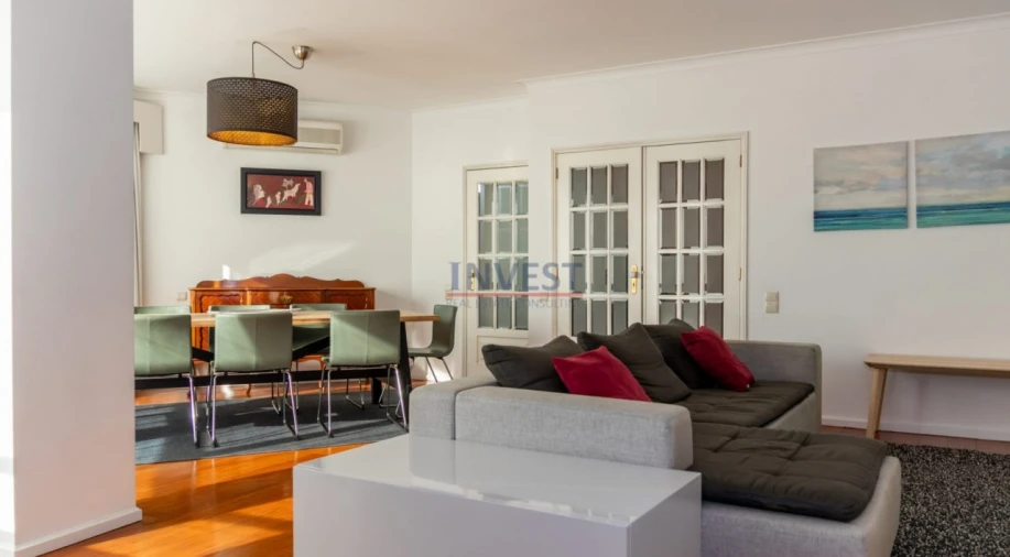 Apartamento T4 para Venda em Campanhã Foto 3