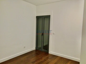 Apartamento T4 para Venda em Cedofeita, Santo Ildefonso, Sé, Miragaia, São Nicolau e Vitória