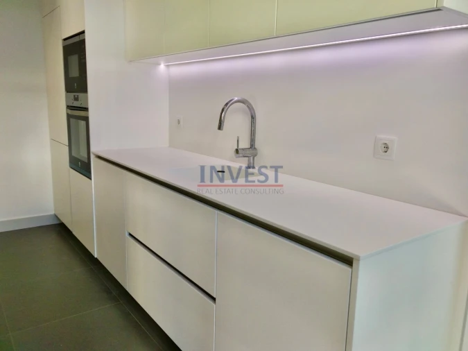 Apartamento T4 para Venda em Cedofeita, Santo Ildefonso, Sé, Miragaia, São Nicolau e Vitória Foto 9