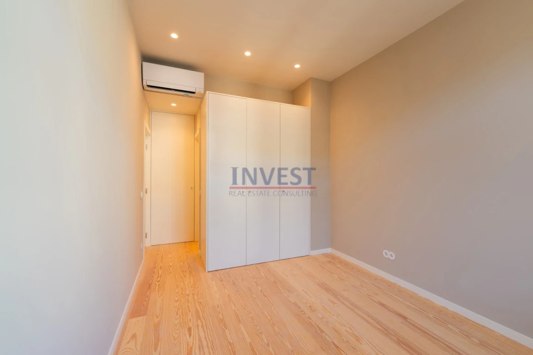 Apartamento T3 para Venda em Lordelo do Ouro e Massarelos Foto 8