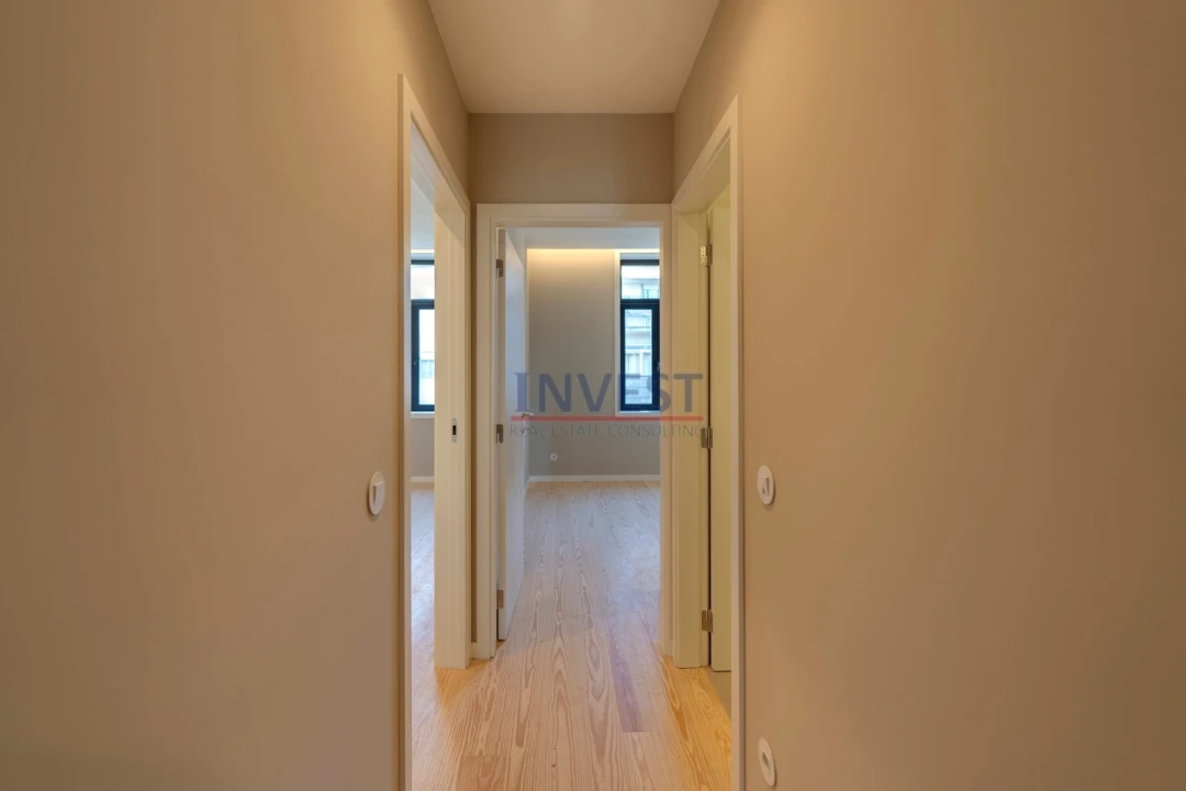 Apartamento T3 para Venda em Lordelo do Ouro e Massarelos Foto 14