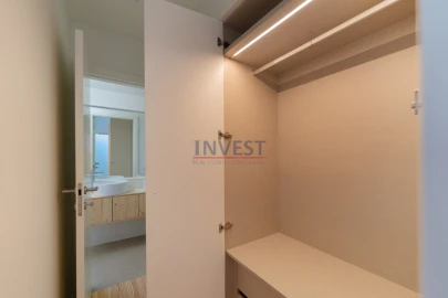 Apartamento T3 para Venda em Lordelo do Ouro e Massarelos