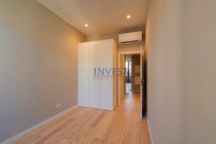 Apartamento T3 para Venda em Lordelo do Ouro e Massarelos Foto 6