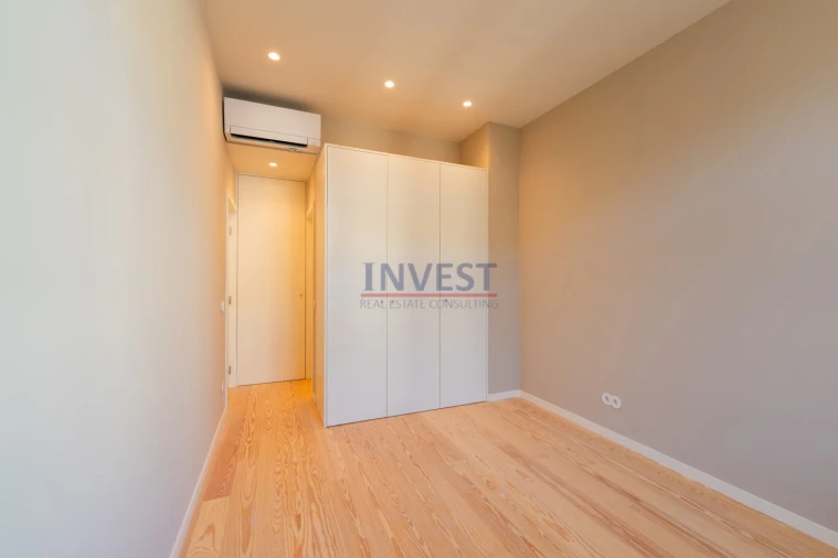 Apartamento T3 para Venda em Lordelo do Ouro e Massarelos Foto 8