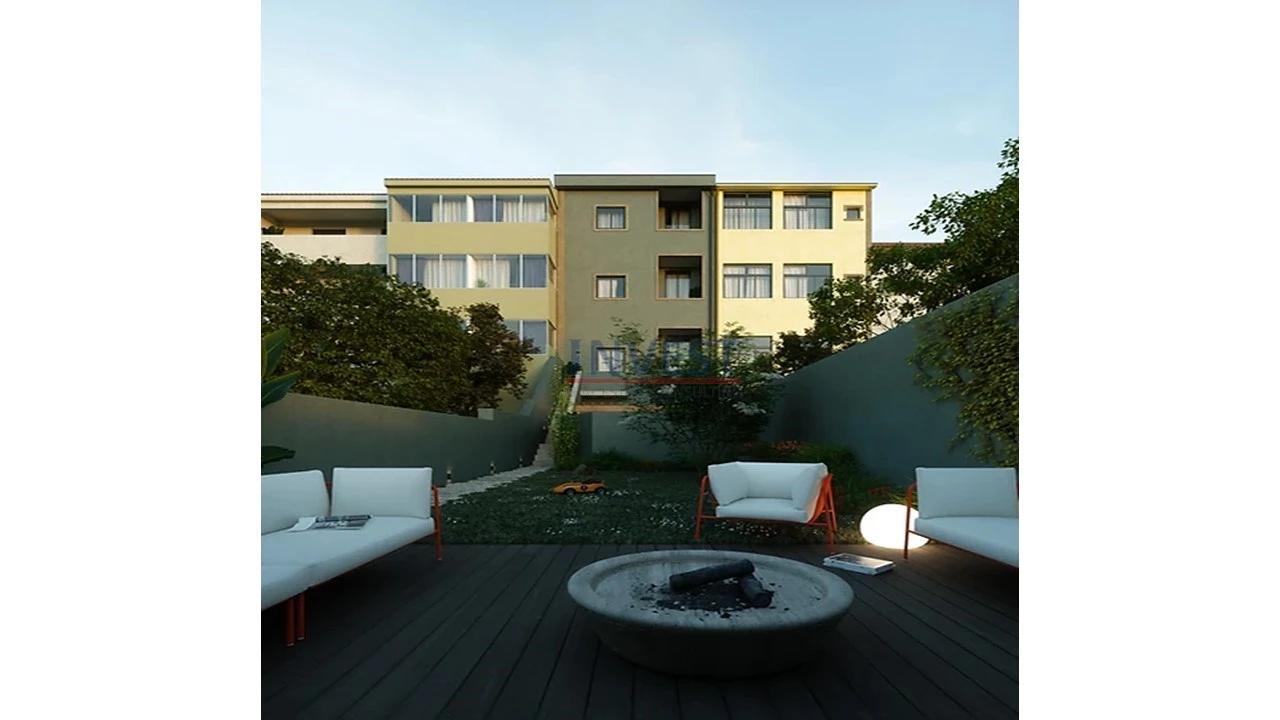 Apartamento T1 para Venda em Lordelo do Ouro e Massarelos Foto 1