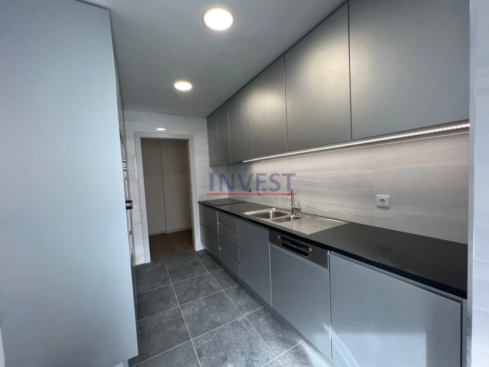 Apartamento T3 para Venda em Cedofeita, Santo Ildefonso, Sé, Miragaia, São Nicolau e Vitória Foto 5