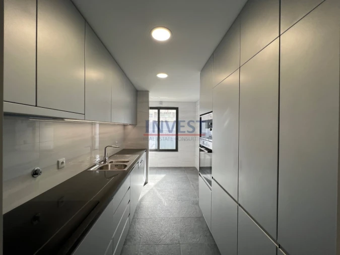 Apartamento T3 para Venda em Cedofeita, Santo Ildefonso, Sé, Miragaia, São Nicolau e Vitória Foto 3