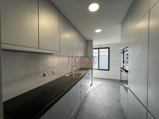 Apartamento T3 para Venda em Cedofeita, Santo Ildefonso, Sé, Miragaia, São Nicolau e Vitória Foto 4