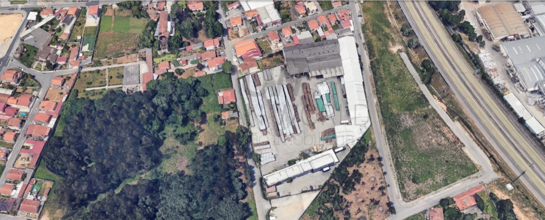 Armazém para Venda em São Paio de Oleiros Foto 1