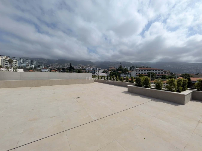 Apartamento T2 para Venda em São Martinho Foto 35