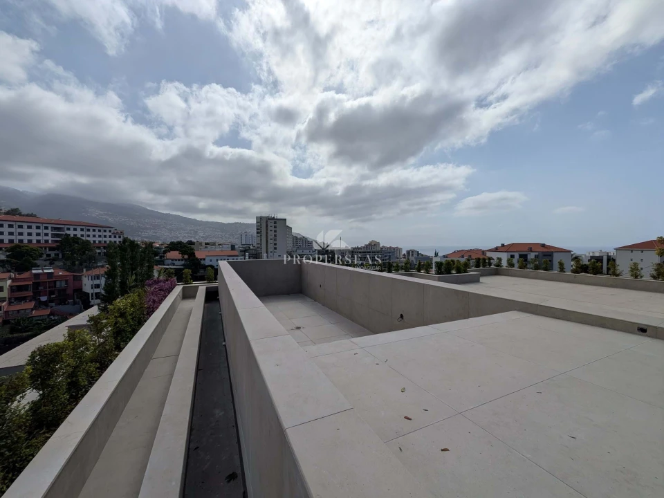 Apartamento T2 para Venda em São Martinho Foto 30