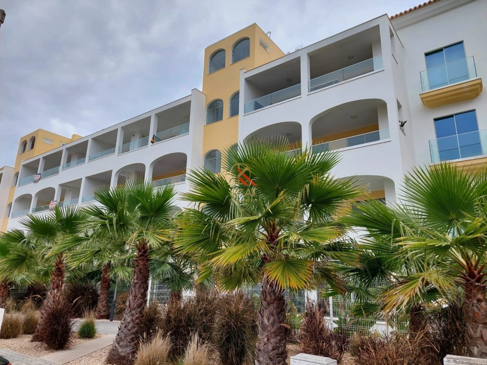 Apartamento T4 para Venda em Lagos (São Sebastião e Santa Maria) Foto 1