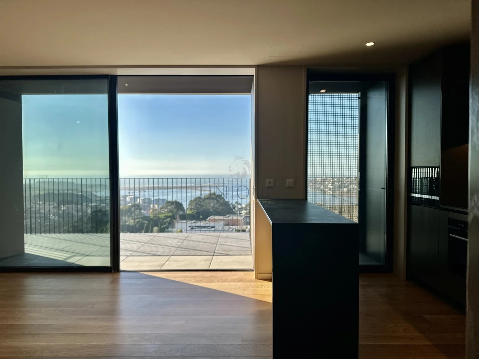 Moradia T3 para Venda em Santa Marinha e São Pedro da Afurada Foto 1