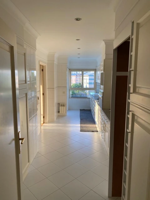 Apartamento T4 para Venda em Santa Marinha e São Pedro da Afurada