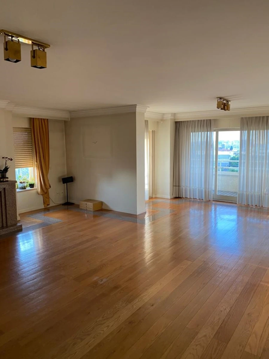 Apartamento T4 para Venda em Santa Marinha e São Pedro da Afurada Foto 3
