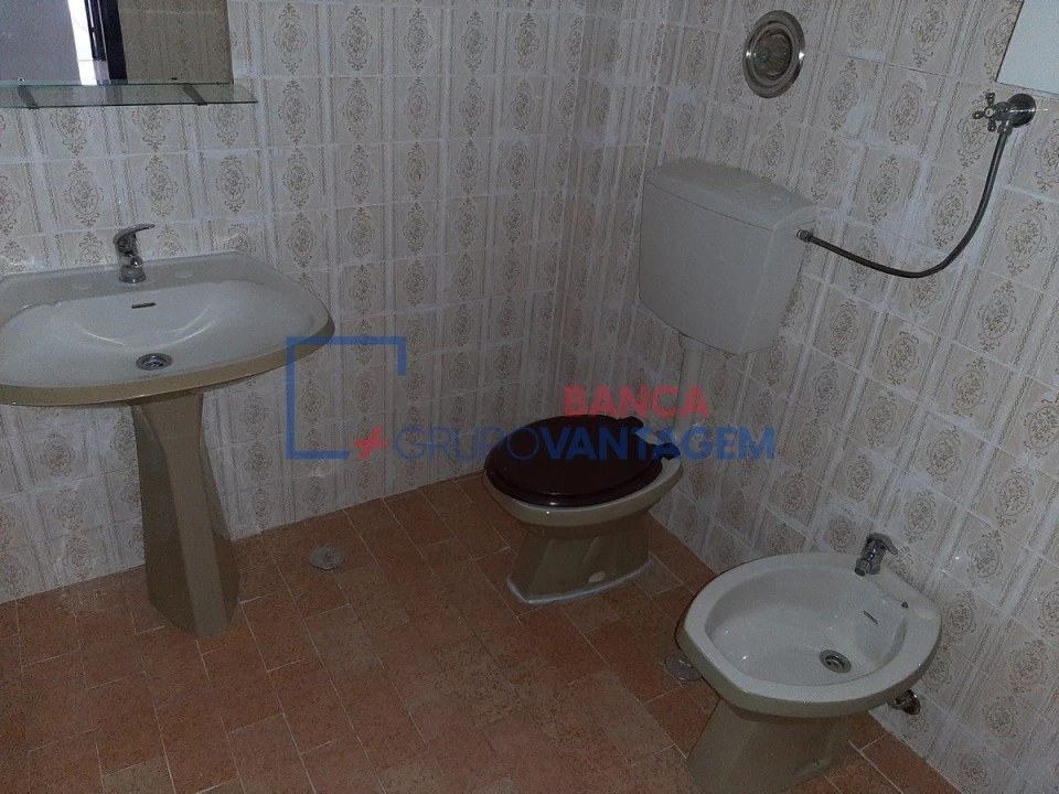 Apartamento T2 para Venda em Rio de Mouro Foto 15