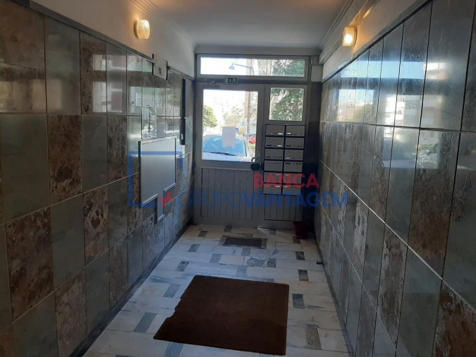 Apartamento T2 para Venda em Rio de Mouro Foto 18