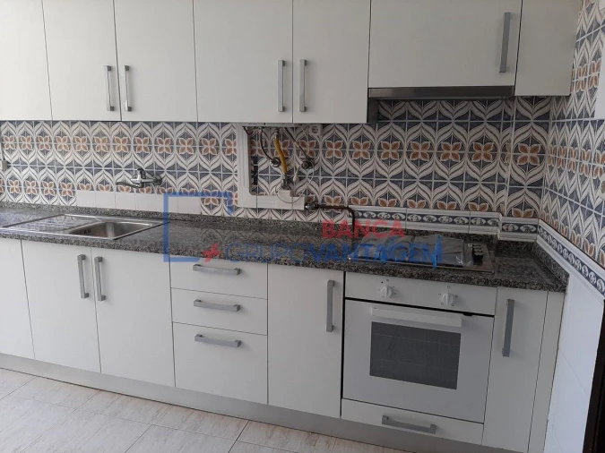 Apartamento T2 para Venda em Rio de Mouro Foto 1