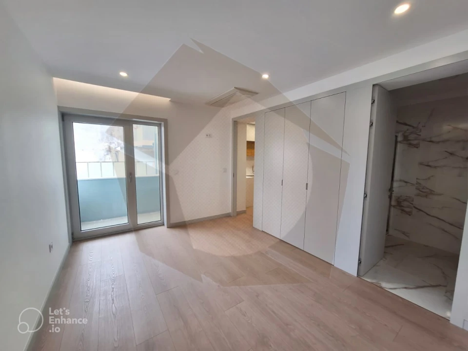 Apartamento T4 para Venda em Cedofeita, Santo Ildefonso, Sé, Miragaia, São Nicolau e Vitória Foto 9