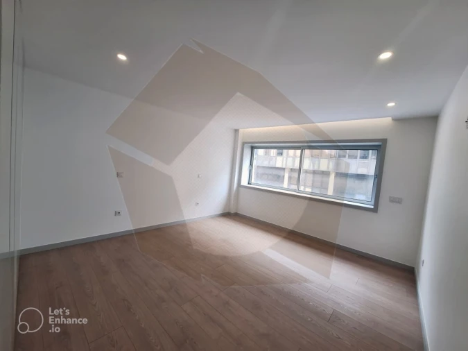 Apartamento T4 para Venda em Cedofeita, Santo Ildefonso, Sé, Miragaia, São Nicolau e Vitória Foto 3