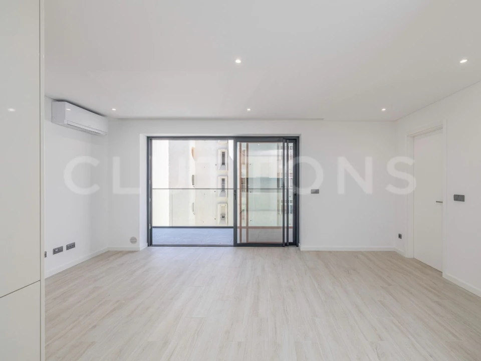 Apartamento T2 para Venda em Quarteira Foto 8