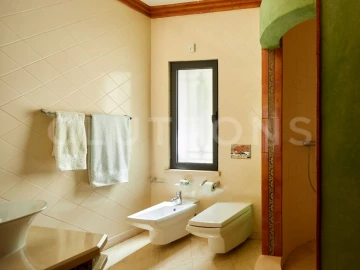 Moradia T4 para Venda em Loule (São Clemente)