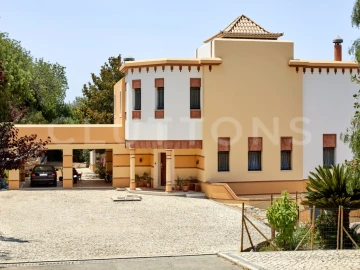 Moradia T4 para Venda em Loule (São Clemente)