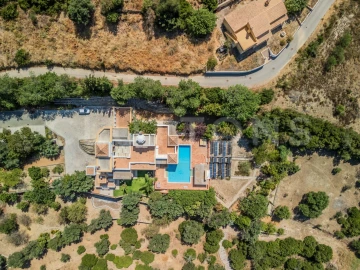 Moradia T4 para Venda em Loule (São Clemente)