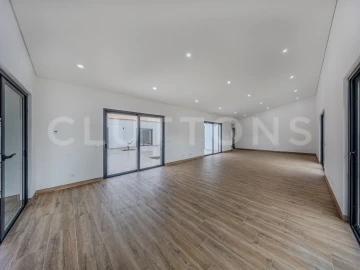 Moradia T3 para Venda em Loule (São Clemente)