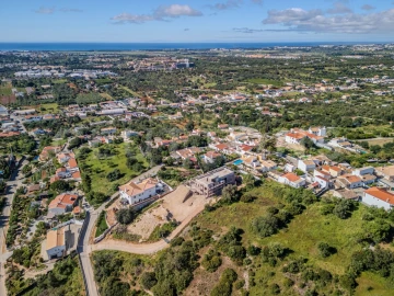Moradia T6 para Venda em Quarteira
