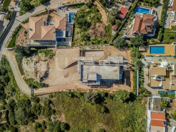 Moradia T6 para Venda em Quarteira