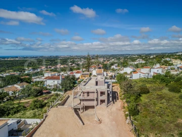 Moradia T6 para Venda em Quarteira