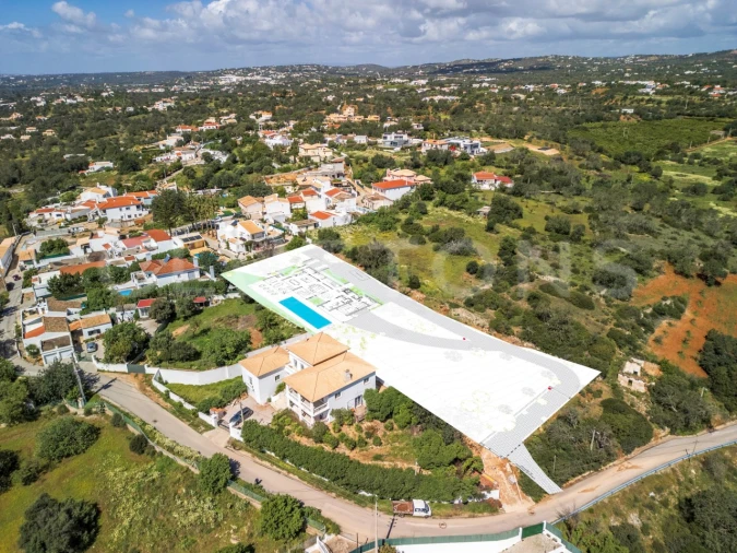 Moradia T6 para Venda em Quarteira Foto 4
