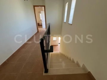 Moradia T4 para Venda em Moncarapacho e Fuseta